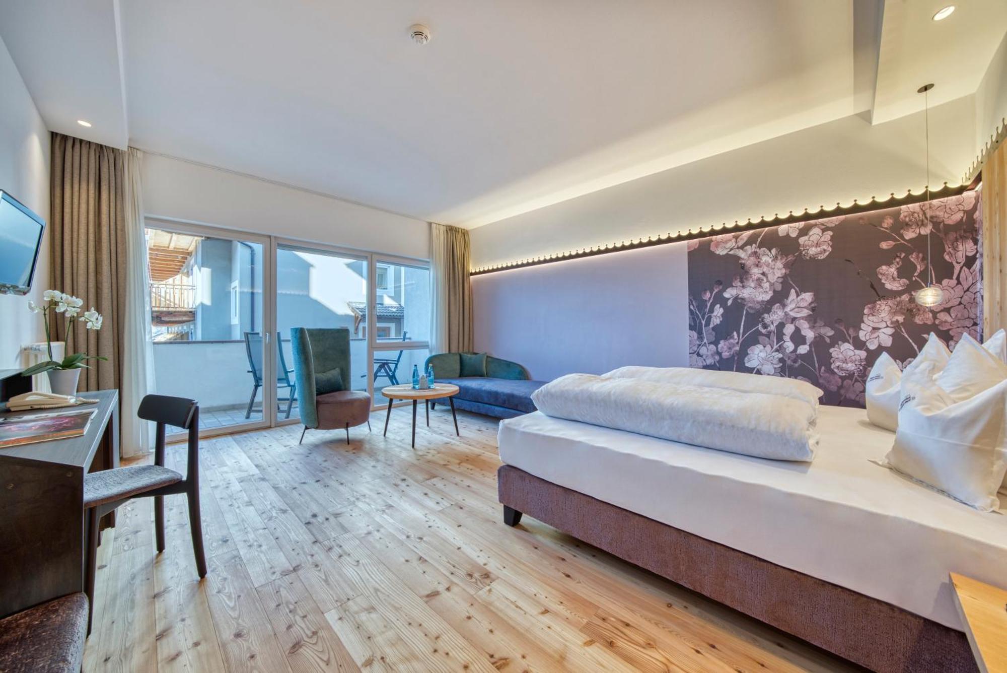 Oberwirt Weisses Kreuz Hotel Collepietra  Buitenkant foto