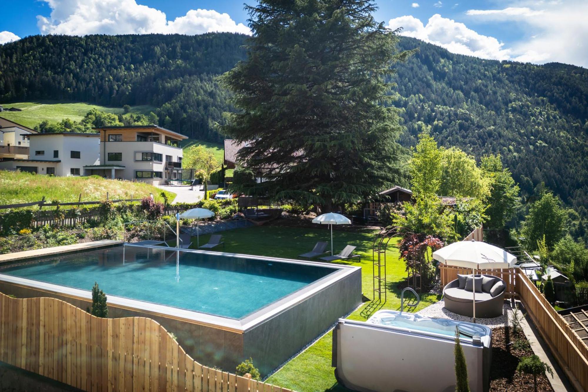 Oberwirt Weisses Kreuz Hotel Collepietra  Buitenkant foto