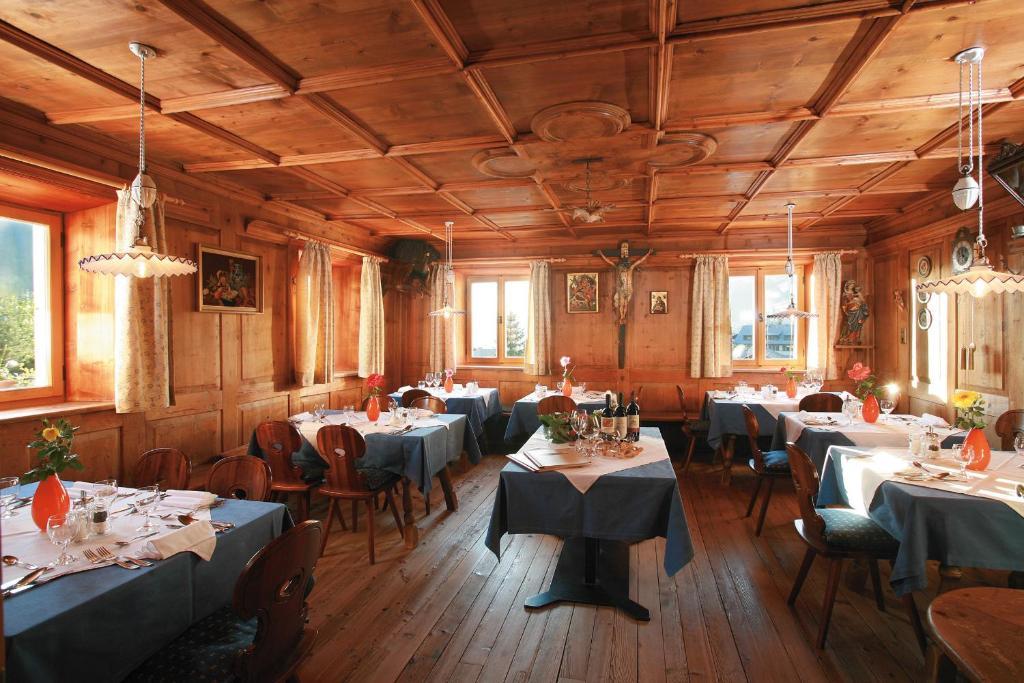 Oberwirt Weisses Kreuz Hotel Collepietra  Buitenkant foto